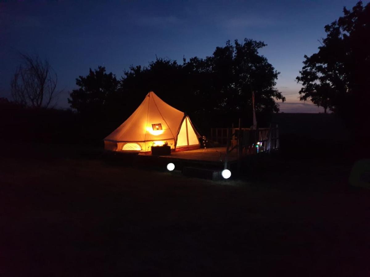 Camping La Petite Houmee Curzay-sur-Vonne エクステリア 写真